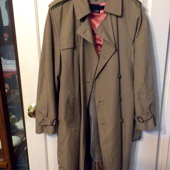 Stafford men’s traditional tan trench coat 42R